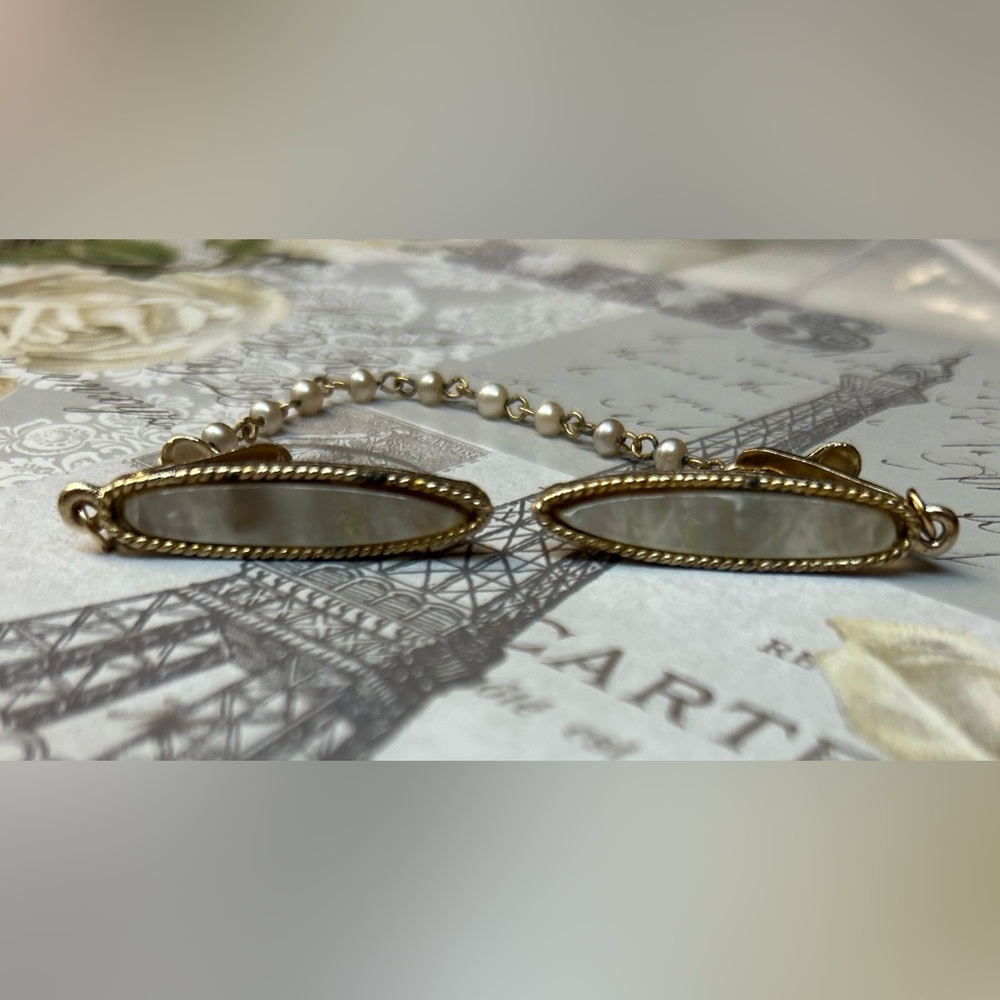 Gorgeous old Vintage pearl sweater pin